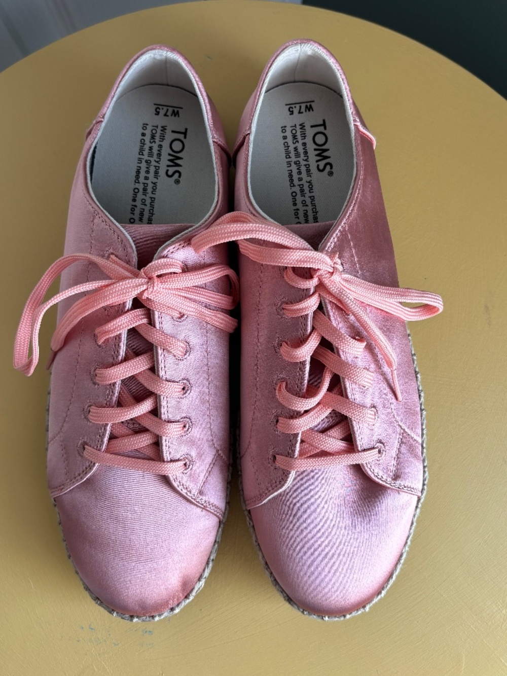 Toms Lena Rose Cloud Satin Shoes Size 7.5